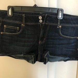 AE pocket denim shorts